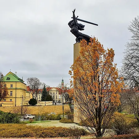 Nike - Old Town And Nike Monument View *
