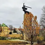 Nike - Old Town And Nike Monument View *